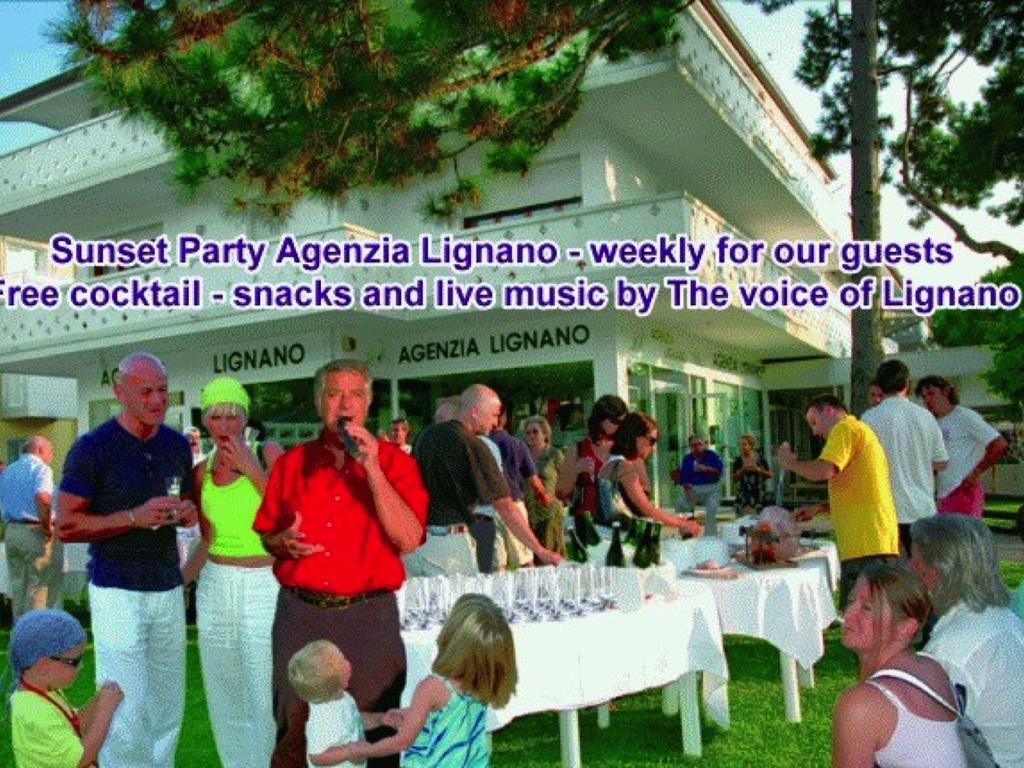 Lignano With Pool Lignano Sabbiadoro Exterior foto